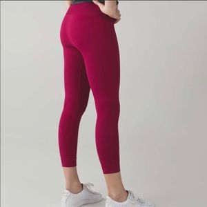 Lululemon Zone In Crop in Berry